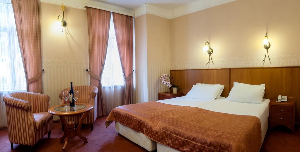 Hotel Aleksandar Vrnjačka Banja Exterior foto