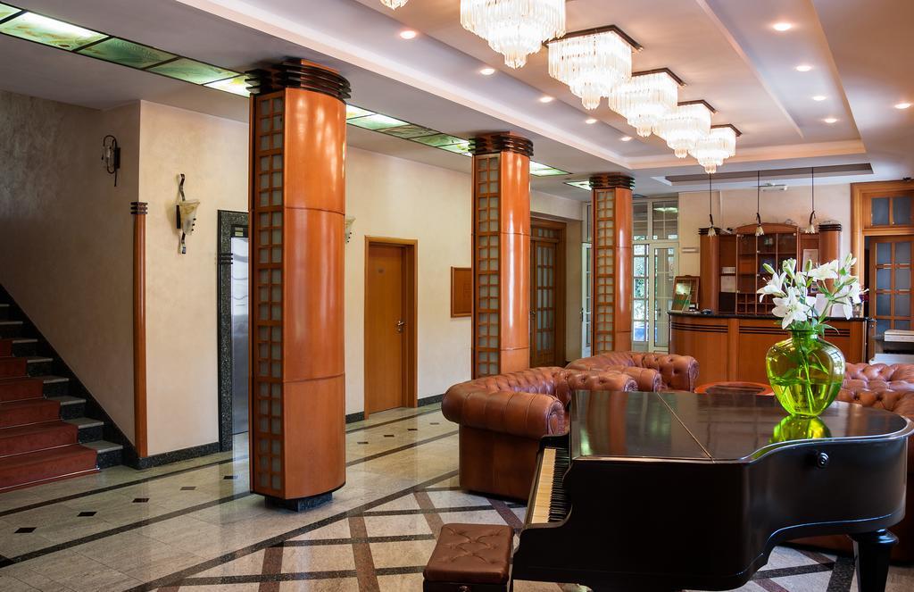 Hotel Aleksandar Vrnjačka Banja Exterior foto